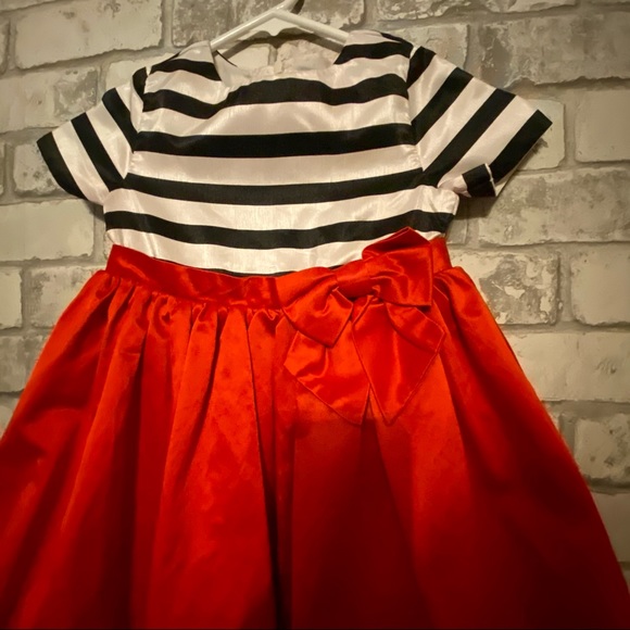 Gymboree Olivia Girl’s Striped Dress Size 5 - Picture 3 of 7